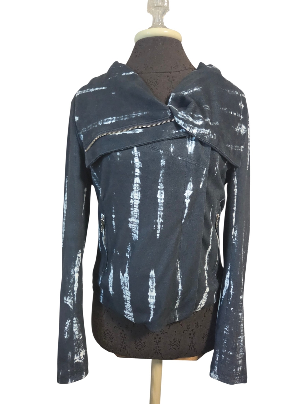 Blank NYC Wishful Thinking asymmetrical jacket M blue whitd tie dye
